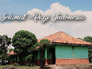 Merajut Literasi di Tengah Ancaman Sekolah Rusak