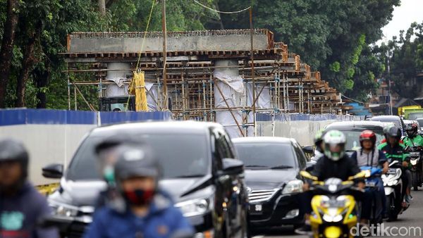 Penampakan Terkini Progres Pembangunan Flyover Lenteng Agung