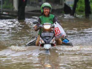 Diguyur Hujan Sejak Kemarin, Tangerang Terendam Banjir