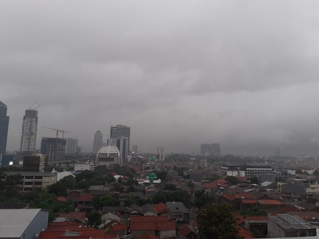 Jabodetabek Berpotensi Hujan Lebat Disertai Petir Hari Ini Jabodetabek Berpotensi Hujan Lebat Disertai Petir Hari Ini