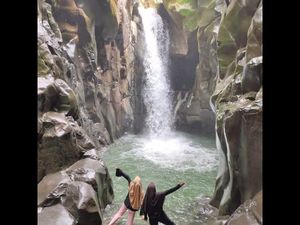 Foto: 5 Curug Cantik di Bogor untuk Weekend Seru