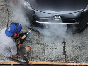 Cuci Mobil Sauna, Lebih Hemat Air dan Go Green