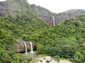 Curug Sodong Sukabumi, Pesona Air Terjun Kembar di Geopark Ciletuh Curug Sodong Sukabumi, Pesona Air Terjun Kembar di Geopark Ciletuh