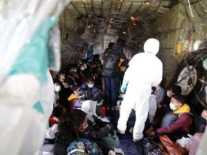 238 WNI yang Dievakuasi dari Wuhan Diterbangkan ke Natuna 238 WNI yang Dievakuasi dari Wuhan Diterbangkan ke Natuna