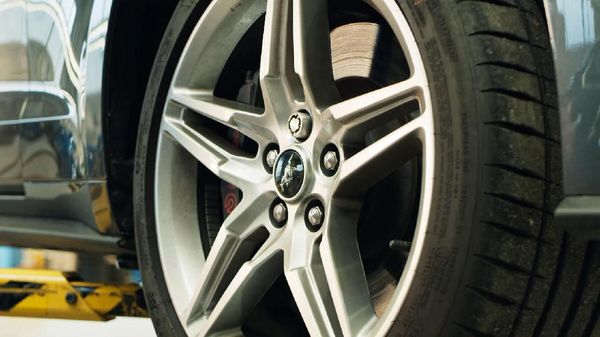 Pelek Mobil Ini Tak Gampang Digondol Maling