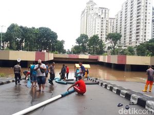 Underpass Kemayoran Banjir, Ketinggian Air Capai 4 Meter