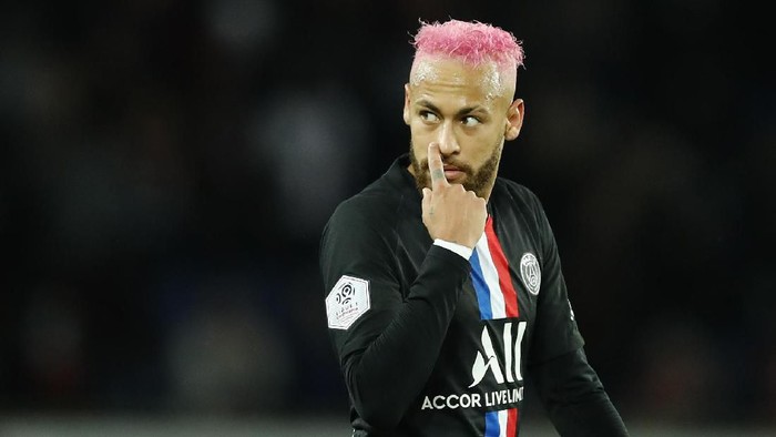 PSGs Neymar reacts during the French League One soccer match between Paris-Saint-Germain and Montpellier at the Parc des Princes stadium in Paris, Saturday Feb. 1, 2020. (AP Photo/Christophe Ena)