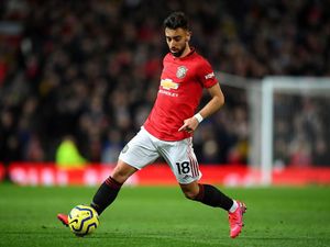 Neville: Bruno Fernandes Layaknya Veron Saat Bermain di Posisi Nomor 10