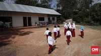 SDN 010 Sialang Harapan, Riau kini memiliki gedung sekolah yang setidaknya bisa untuk berteduh dari panas dan hujan 