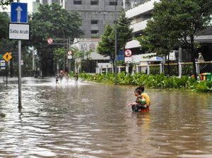 BPBD DKI: 223 Jiwa Mengungsi karena Banjir di Jakarta