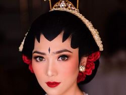 Kisah di Balik Makeup Menawan Isyana Saat Menikah, Alisnya Perdana Dicukur