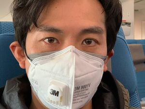 Pulang dari China, Aktor Ini Minta Dikarantina 14 Hari Pulang dari China, Aktor Ini Minta Dikarantina 14 Hari