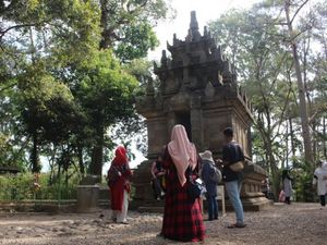 Garut Juga Punya Candi Loh