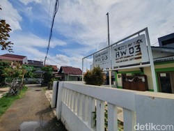 Polisi Kejar Wanita yang Diduga Hipnotis 10 Lansia di Bekasi