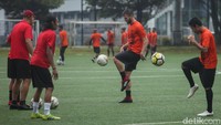 Pantauan detikSport, skuat Persija sudah ada di Lapangan ABC, Senayan, Jakarta, Senin (3/2/2020) sejak pukul 07.45 WIB.