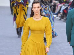 Bella Hadid Termasuk Korban Pelecehan Seks Bos Victorias Secret?