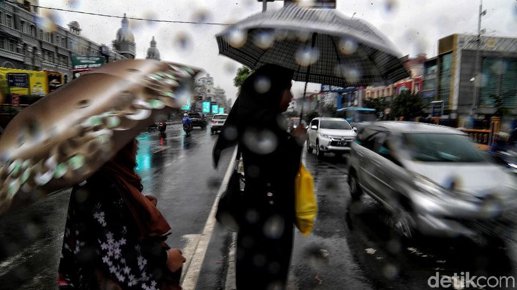 Waspada Puncak Musim Hujan di Jakarta