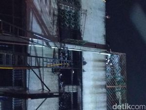 4 Jam Lebih Terbakar, Api di Ruko Tekstil Tanah Abang Padam 4 Jam Lebih Terbakar, Api di Ruko Tekstil Tanah Abang Padam