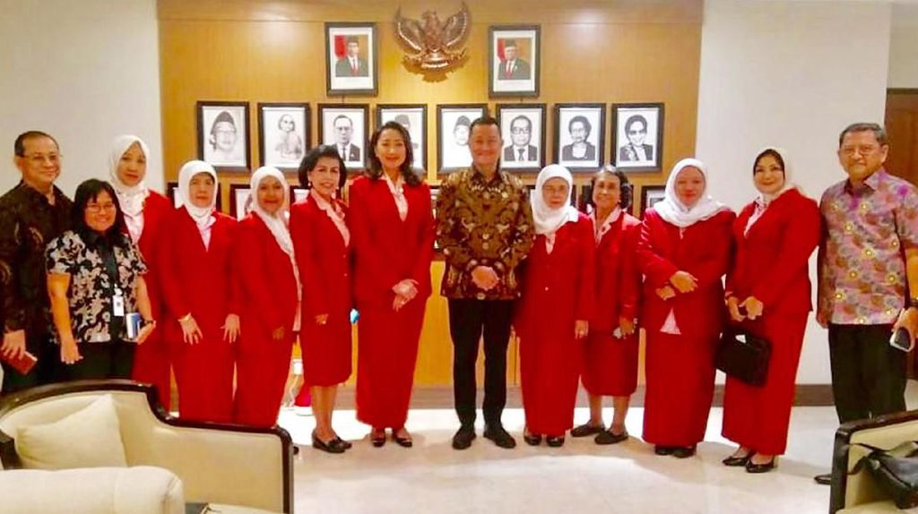Ketum Kowani Temui Menteri PPPA dan Mensos Ketum Kowani Temui Menteri PPPA dan Mensos