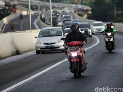 Jl Yos Sudarso Ditutup Akibat Banjir, Motor Boleh Masuk Tol