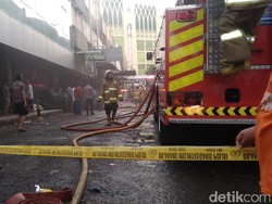 Kebakaran Tanah Abang, Api Menjalar ke Ruko Tekstil Lainnya