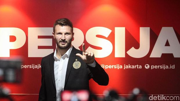 Persija telah resmi merekrut Motta. Bek 33 tahun asal Italia itu dikontrak selama dua tahun.