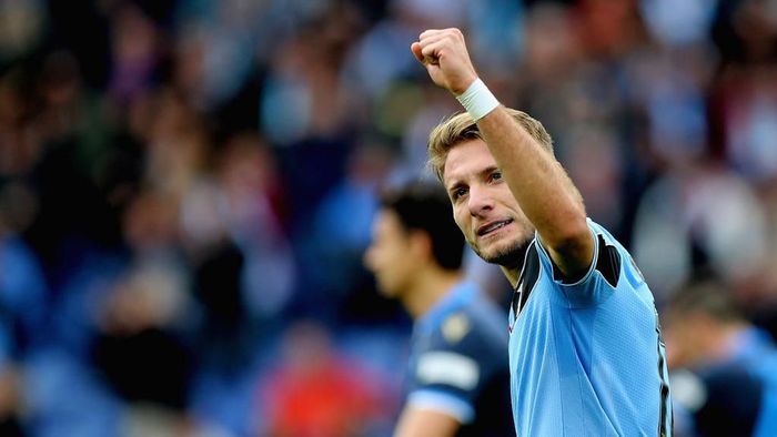Ciro Immobile ROME, ITALY - FEBRUARY 02: Ciro Immobile of SS Lazio celebrates after scoring the teams third goal during the Serie A match between SS Lazio and SPAL at Stadio Olimpico on February 2, 2020 in Rome, Italy. (Photo by Paolo Bruno/Getty Images)