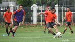 Marco Motta dan Marc Klok Jalani Sesi Latihan Bersama Persija