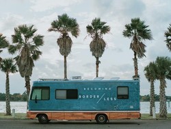 Pantai di Polandia Bernama Hel-Rute Busnya Nomor 666, Satanic?