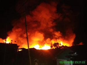 Ngeri! Ratusan Rumah Warga di Tolitoli Terbakar