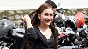 Haters Minggir! Ayu Ting Ting Makin Seksi sampai Pamer Perut