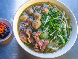 3 Racikan Mie Kuah Ini Bisa Bikin Pagimu Jadi Hangat