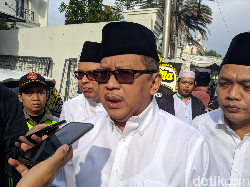 Gus Sholah Wafat, Megawati Turut Berduka Cita