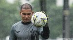 Marco Motta dan Marc Klok Jalani Sesi Latihan Bersama Persija