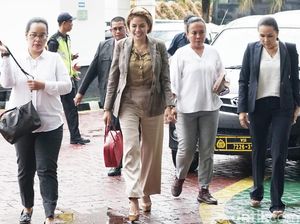 Faktor Anak di Balik Status Tahanan Kota Nikita Mirzani Faktor Anak di Balik Status Tahanan Kota Nikita Mirzani