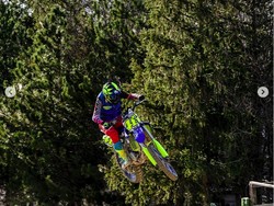 Ini Motor Motocross yang Dipakai Rossi Terbang