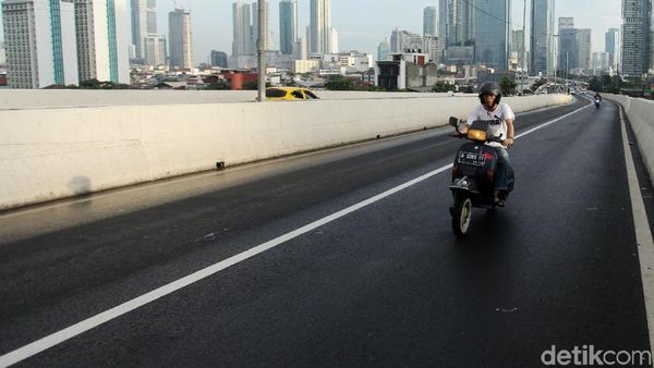 Jangan Nekat! JLNT Casablanca Bakal Dipasang Kamera e-Tilang Motor