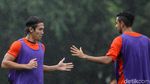 Marco Motta dan Marc Klok Jalani Sesi Latihan Bersama Persija