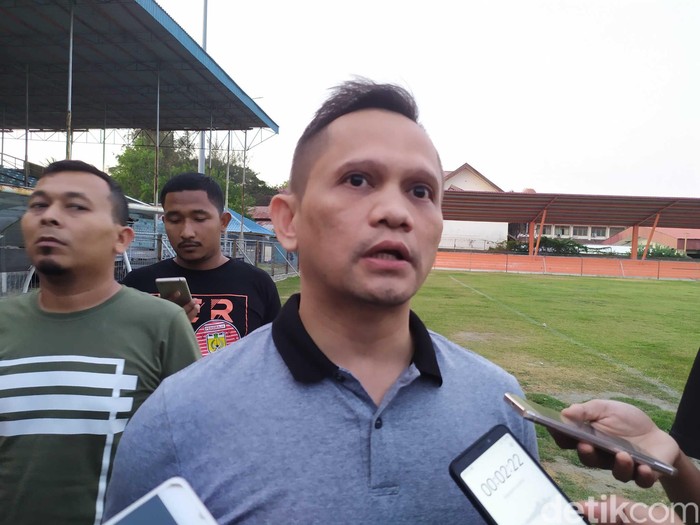 Presiden Klub Persiraja Nazaruddin Dek Gam