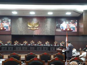 Sidang MK, Pemerintah Sebut Izin Penyadapan KPK Untuk Kepastian Hukum Sidang MK, Pemerintah Sebut Izin Penyadapan KPK Untuk Kepastian Hukum