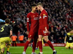 Tandukan Mesra Henderson ke Firmino