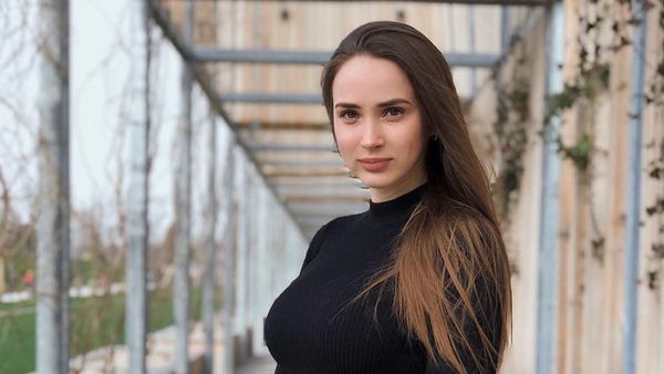 Pesona Selebgram yang Dijuluki Punya Bokong Terindah di Rusia