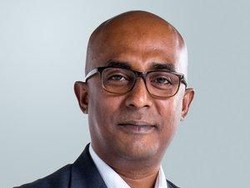 Pilot Baru AirAsia Pengganti Tony Fernandes