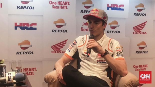 Marc Marquez dalam konferensi pers peluncuran tim Honda. (