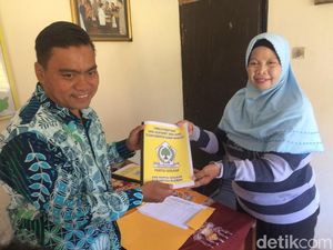 Kades di Depok Sleman Ini Daftar Pilkada Lewat Golkar Kades di Depok Sleman Ini Daftar Pilkada Lewat Golkar