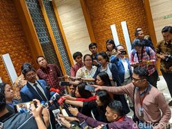 Pemerintah Pertimbangkan 2 Mekanisme Pemblokiran Ponsel BM