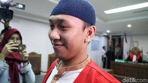 Ekspresi Pria yang Ancam Penggal Jokowi saat Sidang Tuntutan