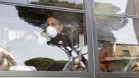 Terkait Corona, 56 Warga Italia Dikarantina di Pangkalan Militer