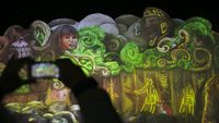 Indahnya Festival Salju Sapporo di Malam Hari