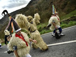 Joaldunak, Karnaval Usir Roh Jahat dengan Ratusan Lonceng
